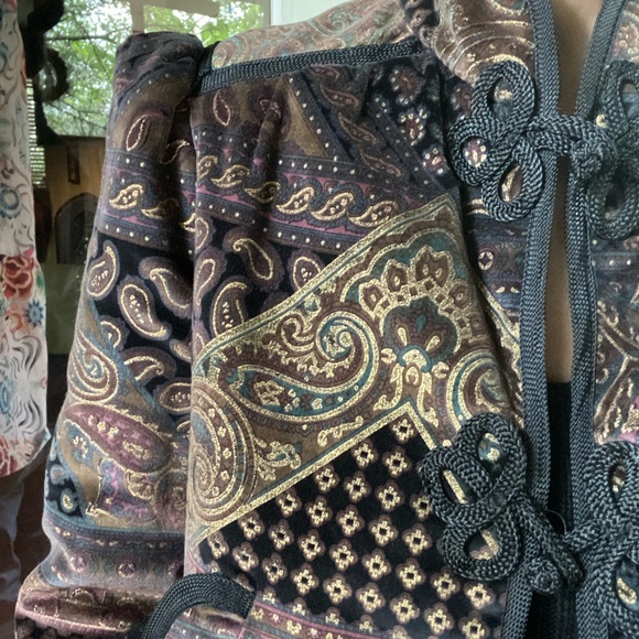 Frances Henaghan paisley brown with gold accents Victorian style velour jacket. - Picture 15 of 16